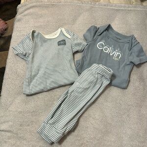 Calvin Klein matching set 0/3 months